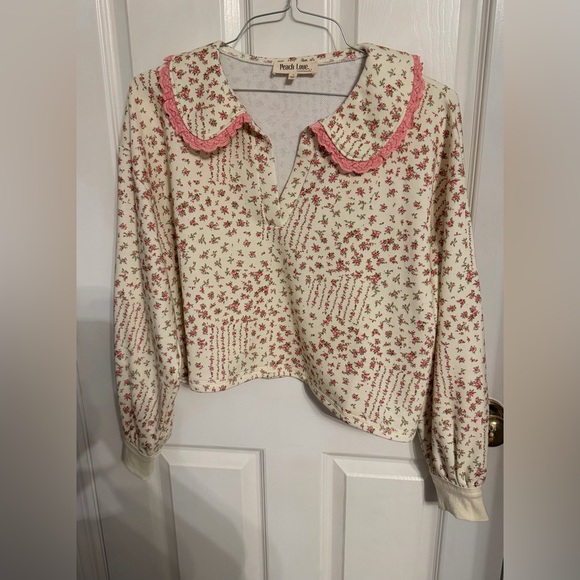 Peach Love California Tops - Peach Love California Ditsy Floral Slightly Cropped with Peter Pan Collar, L